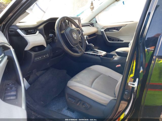 2T3C1RFV9MC117564 Toyota Rav4 Xle Premium