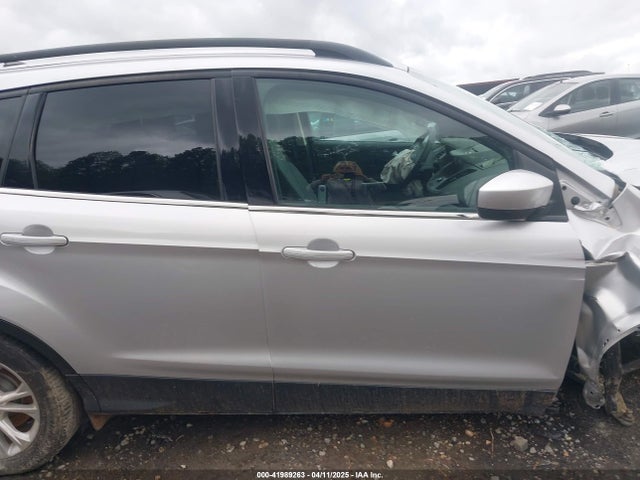 1FMCU0G97HUA46463 Ford ESCAPE SE