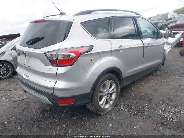 1FMCU0G97HUA46463 Ford ESCAPE SE