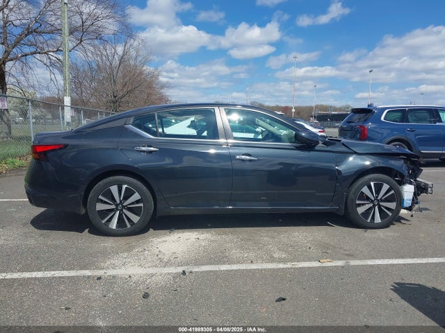 1N4BL4DW4NN311016 Nissan Altima Sv Intelligent Awd