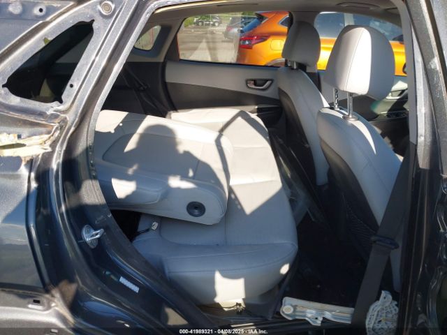 KM8K33A58JU135096 Hyundai Kona Limited