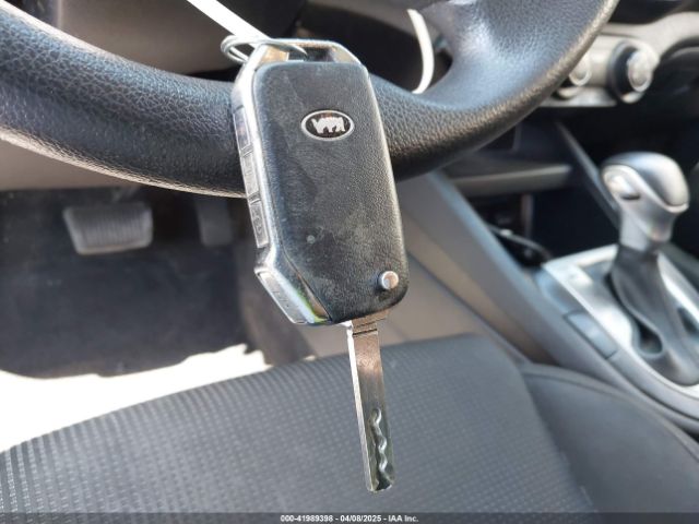 3KPF24AD8LE191000 KIA Forte Lxs