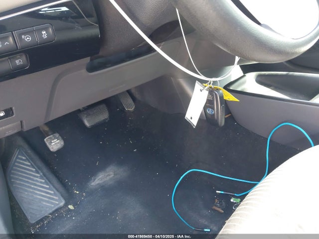 JTDKBRFU3J3068729 Toyota Prius Two