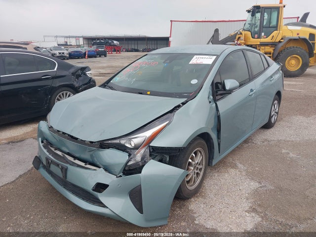 JTDKBRFU3J3068729 Toyota Prius Two