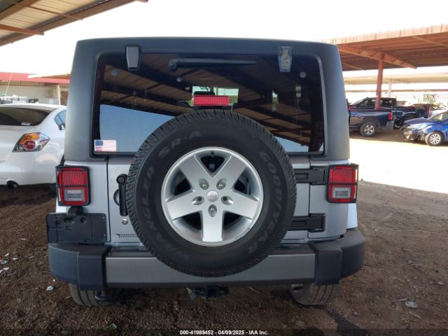 1C4AJWAG9EL194985 Jeep Wrangler Freedom Edition