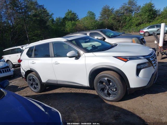 JN8BT3BA7SW007622 Nissan Rogue Sv Fwd