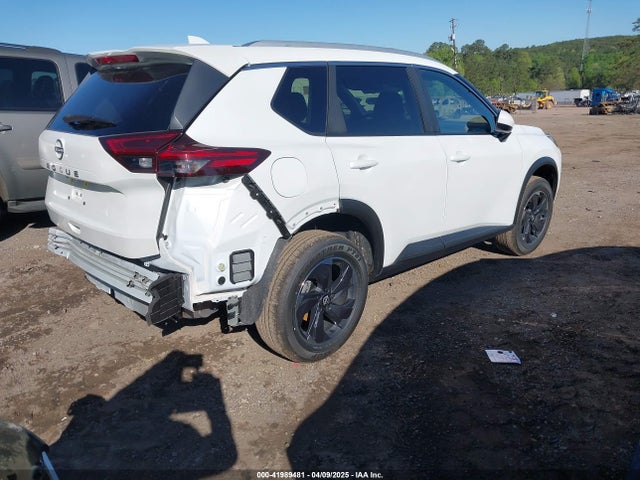 JN8BT3BA7SW007622 Nissan Rogue Sv Fwd