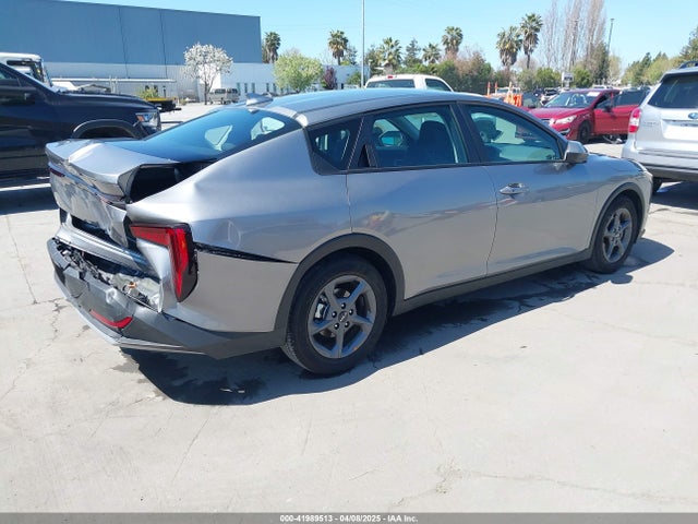 KIA K4 Lxs 2025 3KPFT4DE0SE031208 Image 4