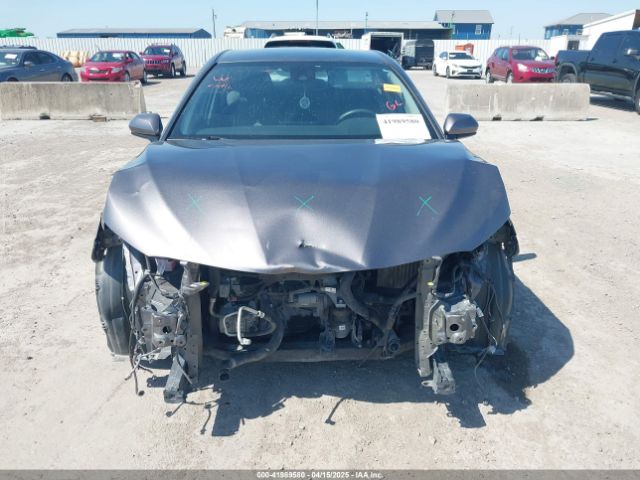 4T1C11AK9NU671419 Toyota CAMRY LE