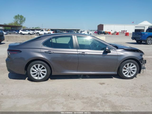 4T1C11AK9NU671419 Toyota CAMRY LE