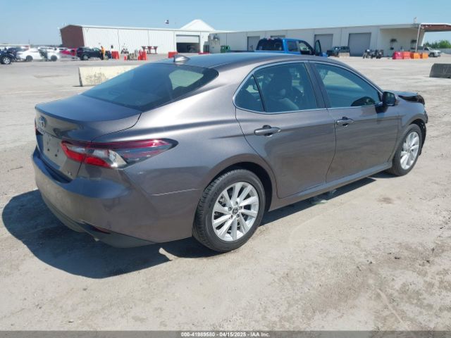 4T1C11AK9NU671419 Toyota CAMRY LE