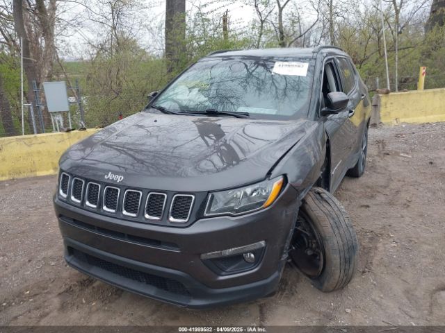 3C4NJDBB3KT729012 Jeep Compass Latitude 4x4