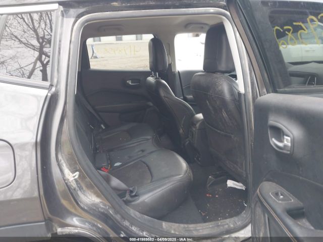 3C4NJDBB3KT729012 Jeep Compass Latitude 4x4