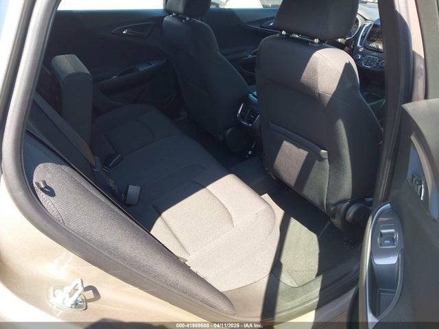 1G1ZD5STXSF135317 Chevrolet Malibu Fwd 1lt