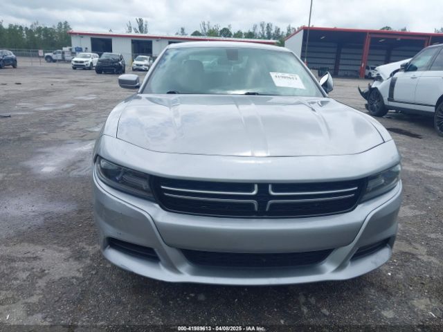 2C3CDXBGXFH840428 Dodge Charger Se