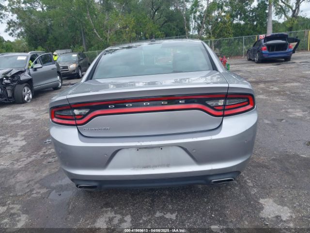 2C3CDXBGXFH840428 Dodge Charger Se