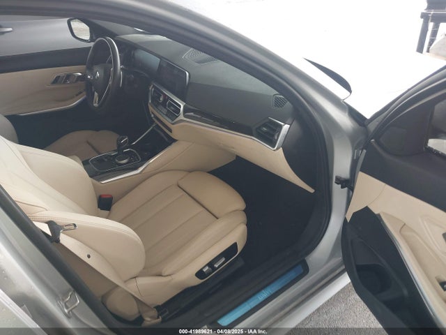 WBA5R1C0XMFL39992 BMW 330I