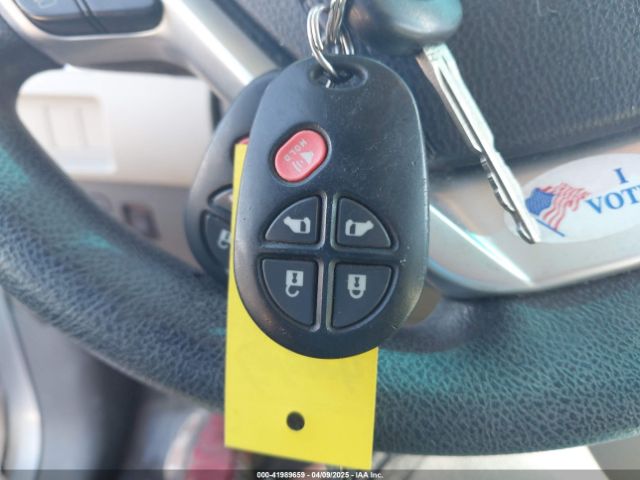 5TDKK3DC3FS539467 Toyota Sienna Le 8 Passenger