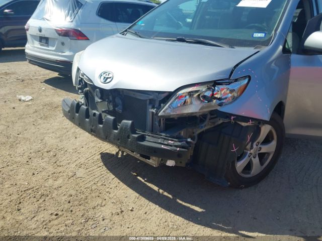 5TDKK3DC3FS539467 Toyota Sienna Le 8 Passenger