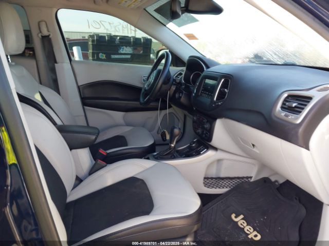 3C4NJDBB5JT442950 Jeep Compass Latitude 4x4