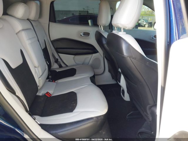 3C4NJDBB5JT442950 Jeep Compass Latitude 4x4