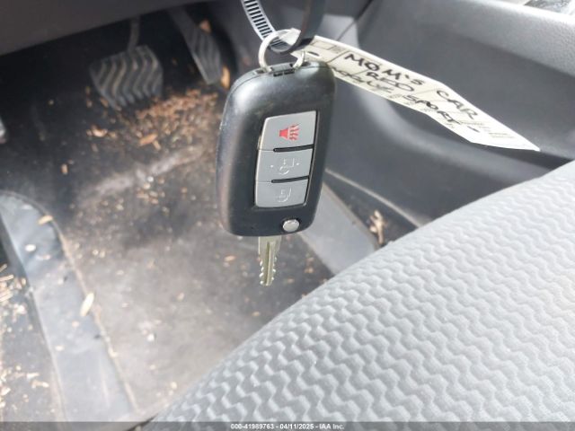 JN1BJ1CR0JW251351 Nissan Rogue Sport S