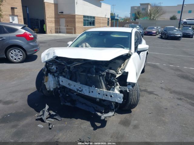 3MZBN1V36JM203294 Mazda Mazda3 Touring