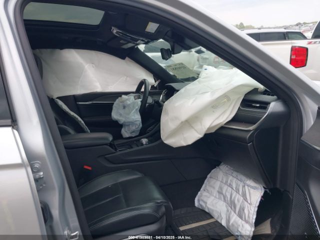 2022 JEEP GRAND CHEROKEE 1C4RJGDG2N8631233 Photo 4