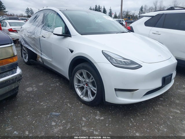 2022 TESLA MODEL Y 7SAYGDEE2NF443174 Photo 0