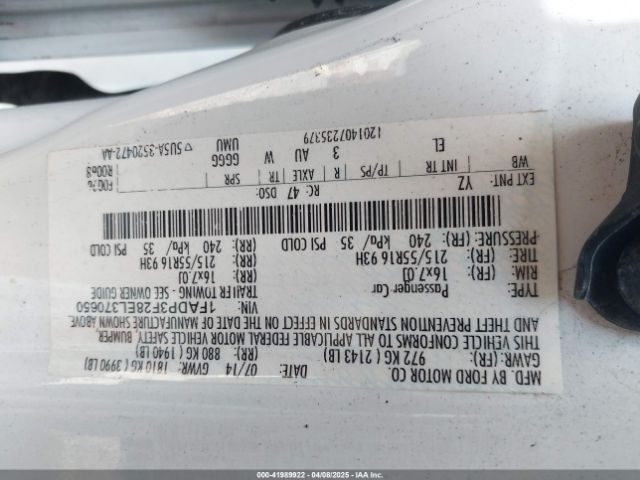 1FADP3F28EL370650 Ford FOCUS SE