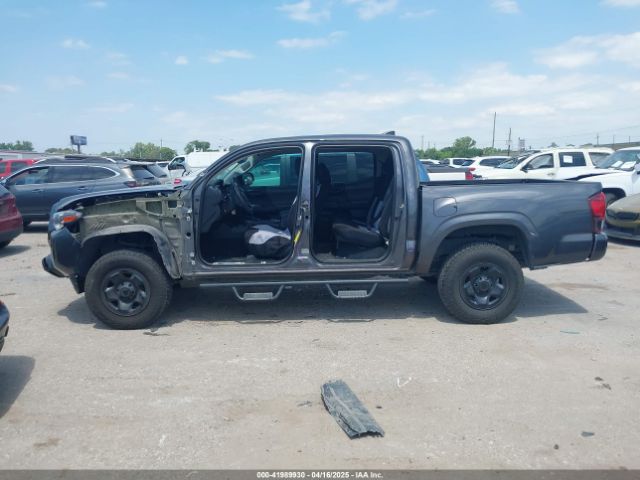 5TFAX5GN9KX139813 Toyota Tacoma Sr