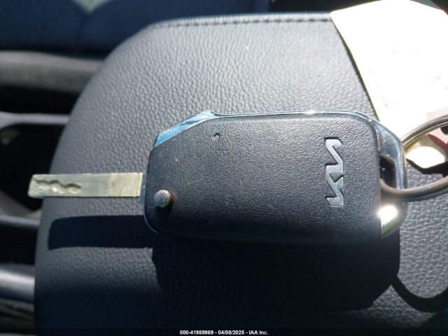 KNDJ23AU7N7835223 KIA SOUL LX