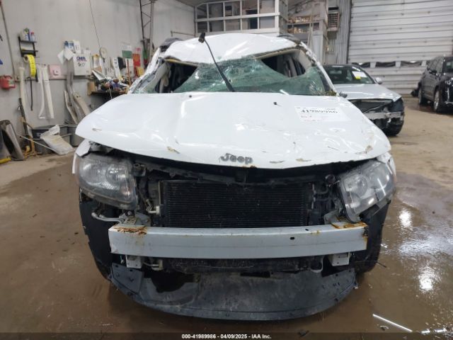 1C4NJDBB3ED773960 Jeep Compass Sport