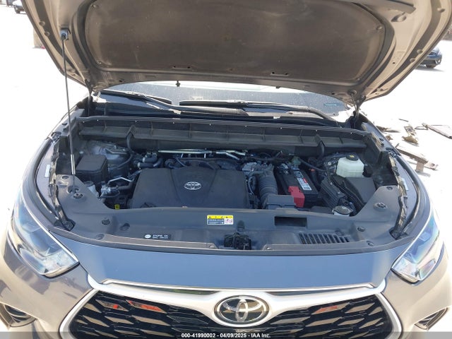 5TDGZRAH1NS543956 Toyota Highlander Xle