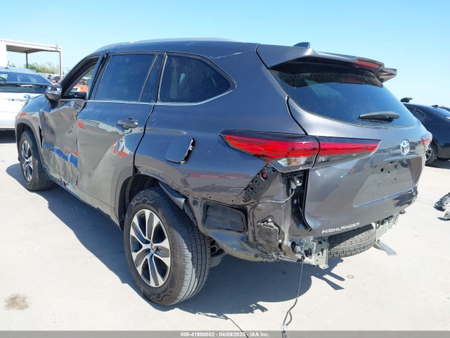 5TDGZRAH1NS543956 Toyota Highlander Xle