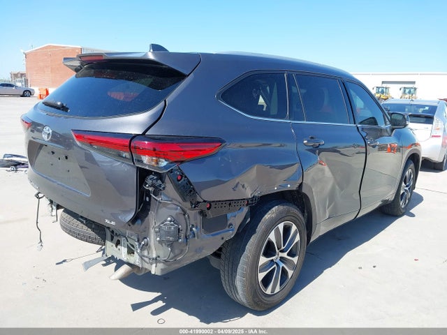 5TDGZRAH1NS543956 Toyota Highlander Xle