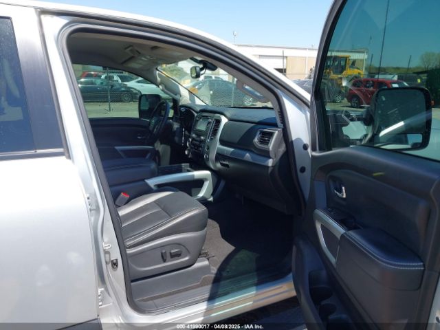 1N6AA1E53JN551228 Nissan Titan Pro-4x