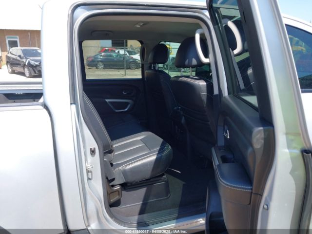 1N6AA1E53JN551228 Nissan Titan Pro-4x