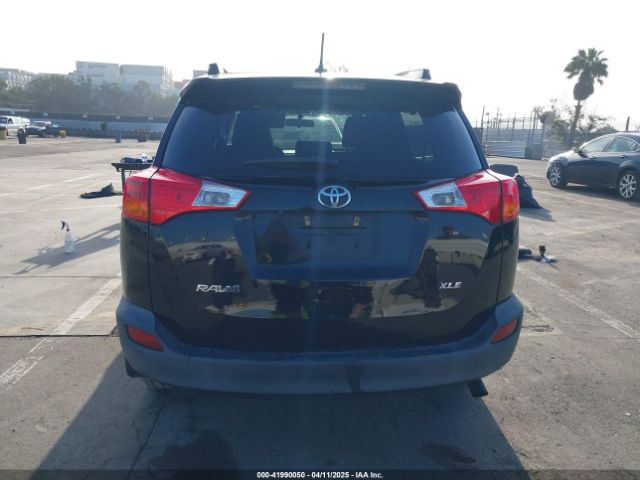 2T3WFREV7FW158583 Toyota Rav4 Xle