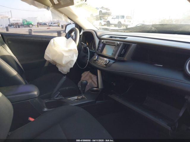 2T3WFREV7FW158583 Toyota Rav4 Xle