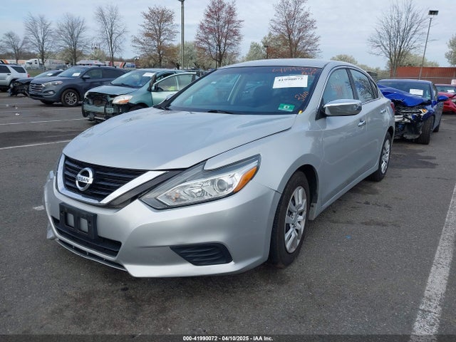 1N4AL3AP5HN358885 Nissan Altima 2.5 S
