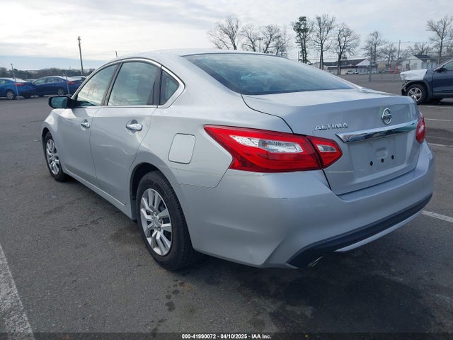 1N4AL3AP5HN358885 Nissan Altima 2.5 S