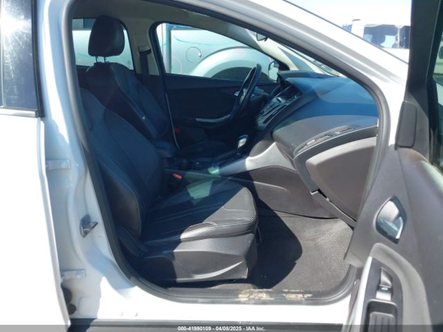 1FADP3K22EL265804 Ford FOCUS SE