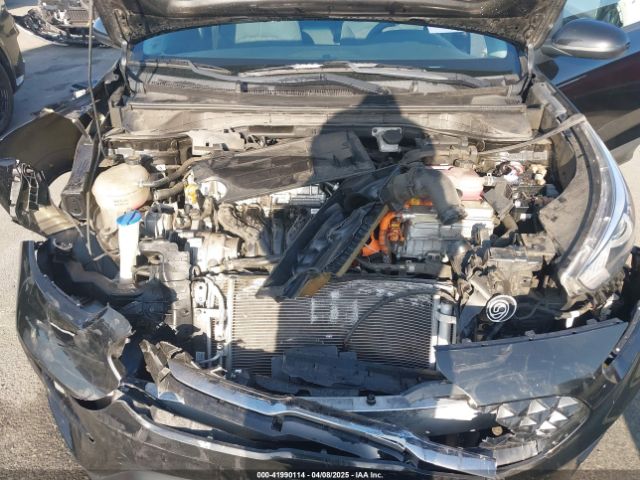 KNDCB3LC3M5485631 KIA NIRO LX