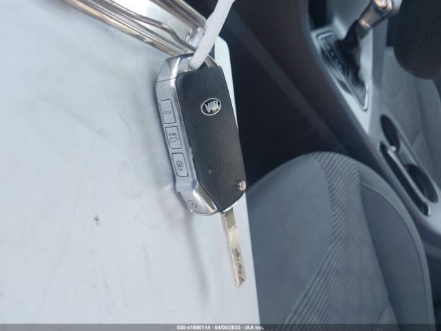 KNDCB3LC3M5485631 KIA NIRO LX