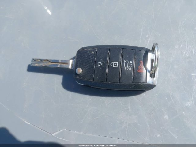 KNDJP3A51F7759901 KIA SOUL +