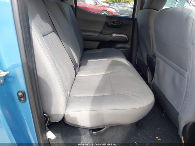 3TMBZ5DN1KM018282 Toyota Tacoma Sr5