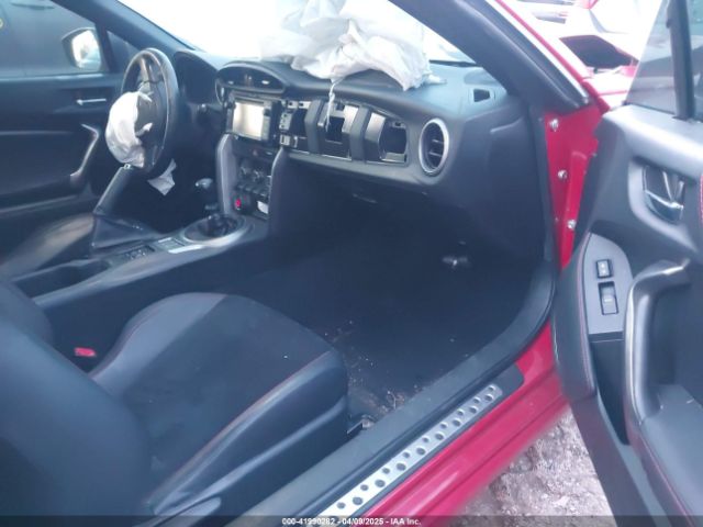 JF1ZNAA12E9707566 Scion Fr-s Monogram