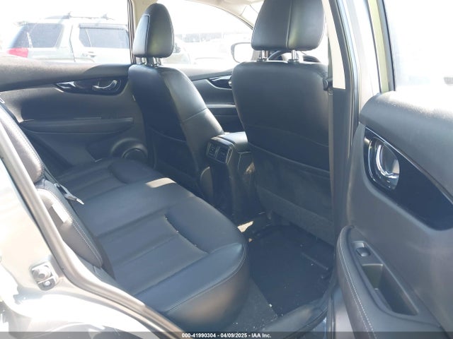 JN1BJ1CW2MW671980 Nissan Rogue Sport Sl Awd Xtronic Cvt
