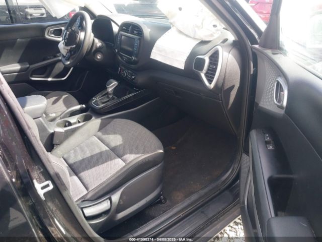 KNDJ23AU6P7844398 KIA SOUL LX